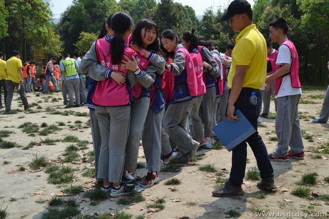 众志成城 “抢滩登陆”.jpg